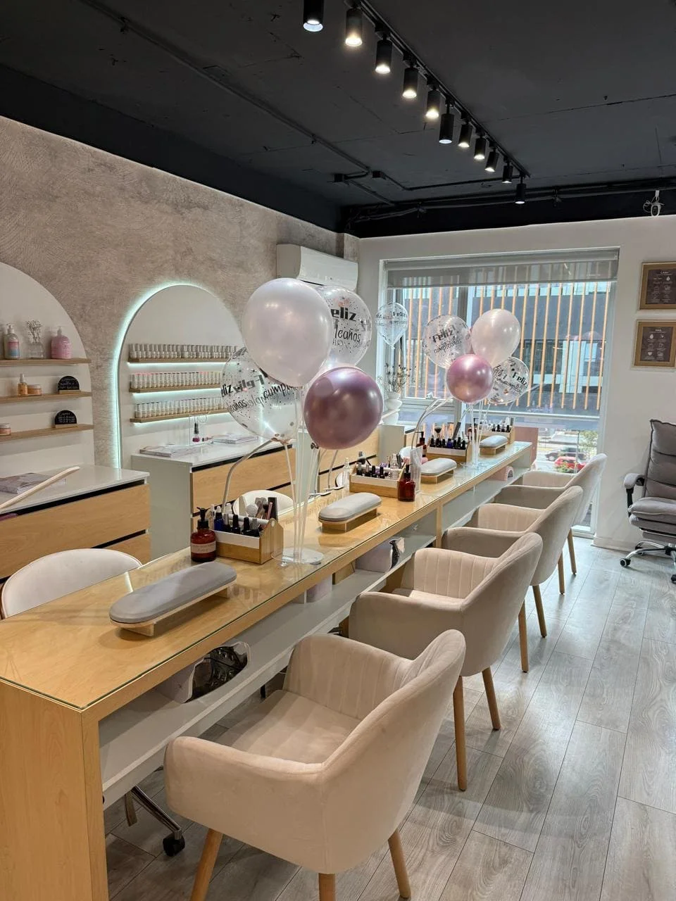Arquitectura comercial y diseño retail en Chile desarrollado por Gardenia Estudio